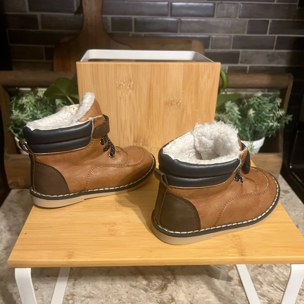 Old Navy Tan Brown Faux-Fur Lined Kids Winter Boots